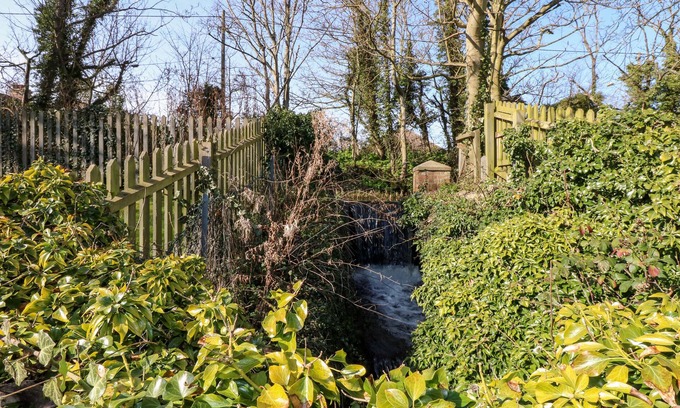 Mundesley Cottage | 8 Royal Chalet Park