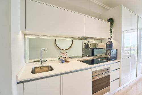 Greater Johannesburg Metropolitan Area Apartment | 8's at Ellipse Waterfall