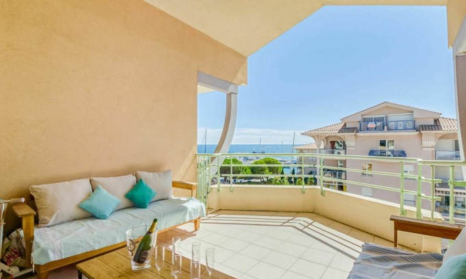 Frejus Port Apartment | 80 m² Apartment ∙ 2 bedrooms ∙ 6 guests