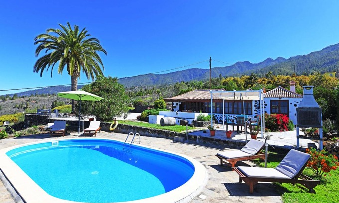Arecida House | 80 m² House ∙ 2 bedrooms ∙ 6 guests
