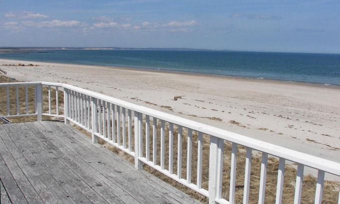 East Sandwich House | 80 Salt Marsh Road East Sandwich - Cape Cod