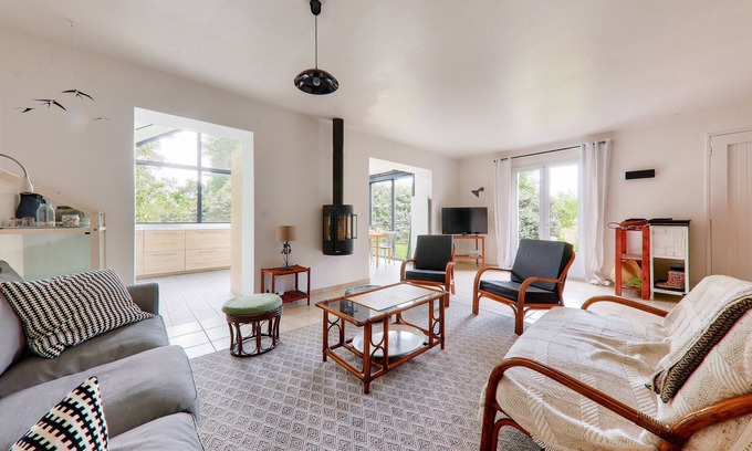 Saint-Gildas-de-Rhuys Ski Chalet | 800 m from beach – house for 4 adults and 2 children