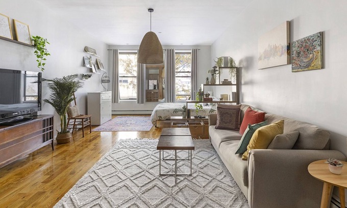 Williamsburg Apartment | 800 sqft Modern Loft located in the most prime area in Williamsburg + Elevator