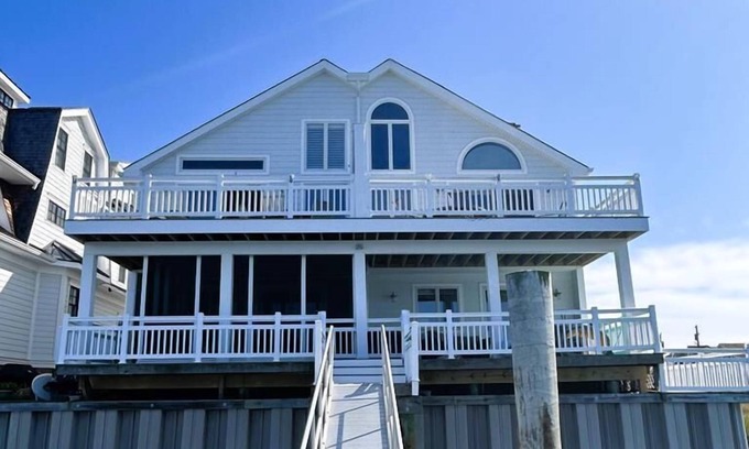 Townsend's Inlet Condo | 8005 Roberts Avenue North