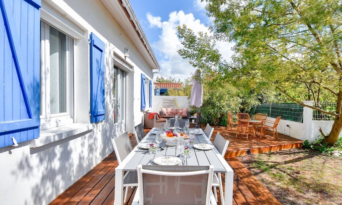 Barbatre Ski Chalet | 800m from beach - House 4 adults - 4 children