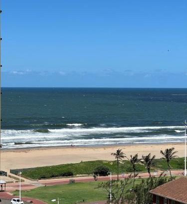 South Beach Apartment | 806 Ocean View Luxury Free Wi-Fi Aircon Parking