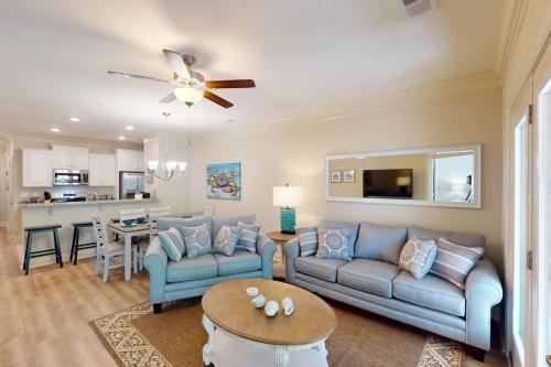 Murrells Inlet Apartment | 81 Del Ray Drive 2B 3 Bedroom condo with pool close to the Marshwalk