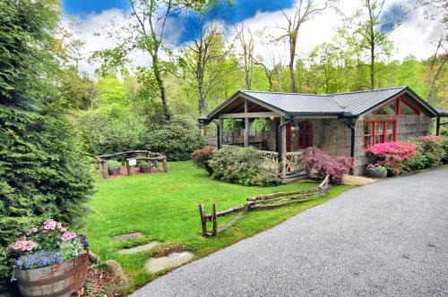 Highlands House | 826 Wilson Road