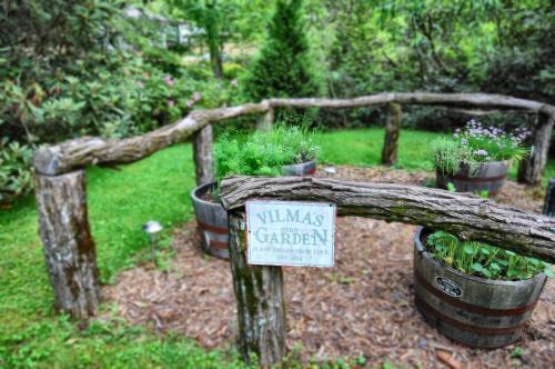 Highlands House | 826 Wilson Road