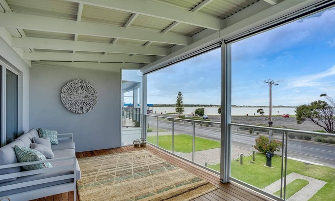 Goolwa South House | 83 Barrage Rd - A Riverside Stunner!