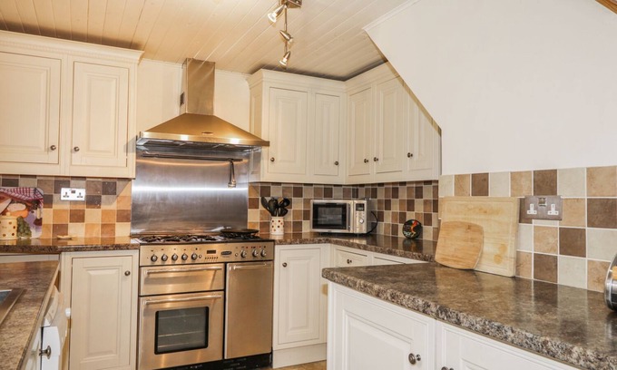 Buckie Cottage | 83 Seatown