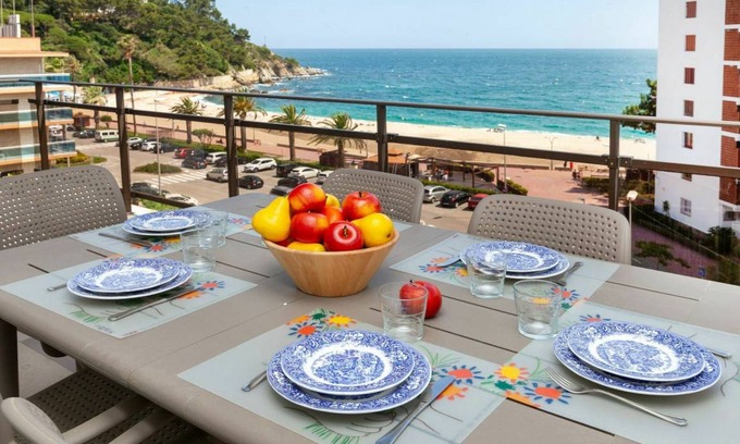 Lloret de Mar Apartment | 84 m² Apartment ∙ 3 bedrooms ∙ 6 guests