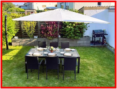Riegelsberg Apartment | 85qm mit Garten und eigener Garage für 6 Personen, Moderne trifft Tradition - Apartment "Rosie"