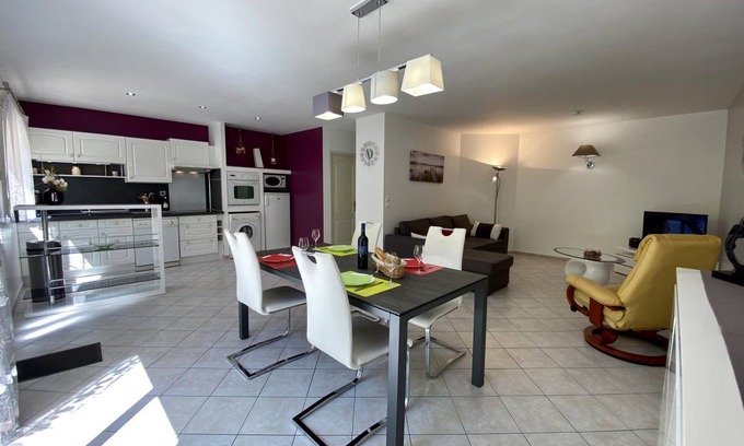 Roquefort-des-Corbieres House | 86 m² Apartment ∙ 2 bedrooms ∙ 4 guests