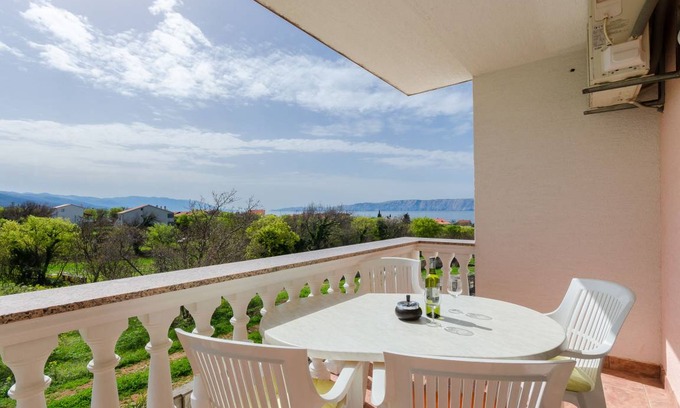 Povile Apartment | 86 m² Apartment ∙ 3 bedrooms ∙ 5 guests
