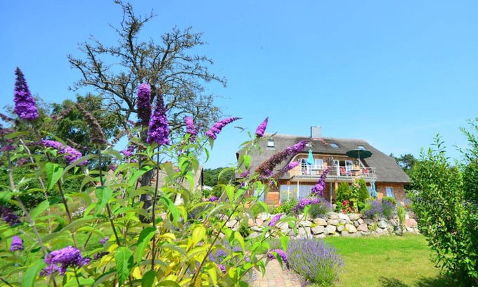 Gross Zicker Apartment | 86 m² Apartment ∙ 3 bedrooms ∙ 6 guests
