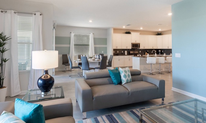 Davenport House | 8933CCD-The Retreat at ChampionsGate by RedAwning