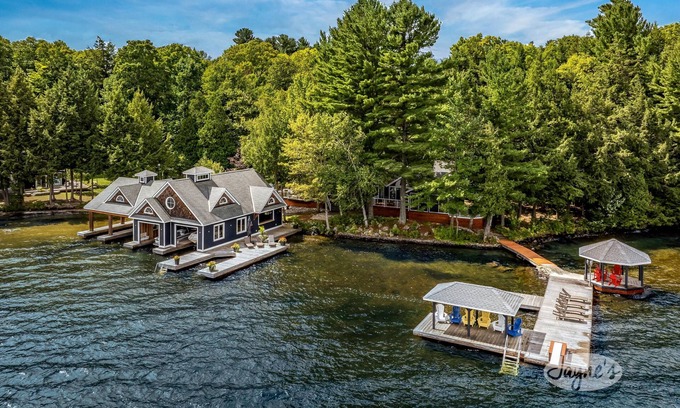Port Carling Cottage | 9 bdrm, 5 bath, Lake Rosseau, Private! Guest Cottage and Cabin! Sand Beach!