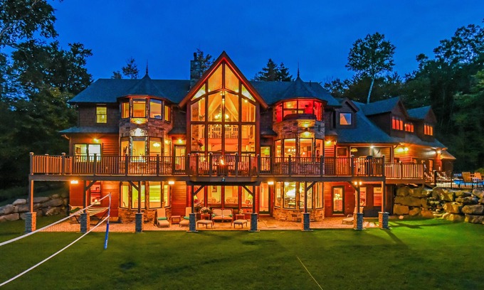 Sunday River Area House | 9 Bdrm Premiere Luxury Estate Sleep 26 Movie Theater, Pool,Spa,Game Rm,Steam Rms