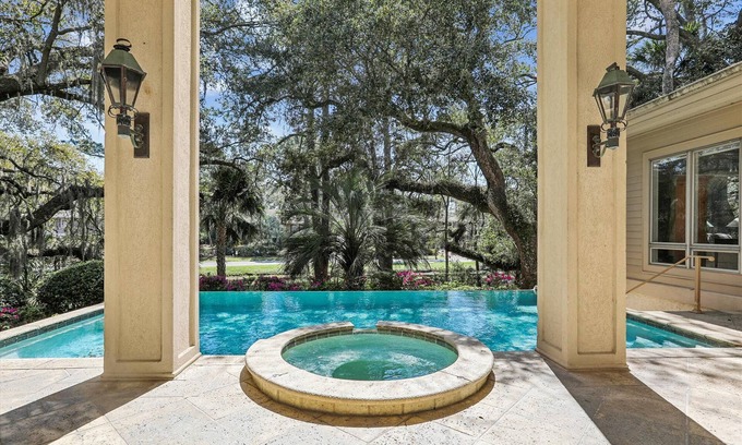 Beach Lagoon House | 9 Beach Lagoon ~ Luxury 6Br Private Home, 3rd Row from Sea Pines Beach!