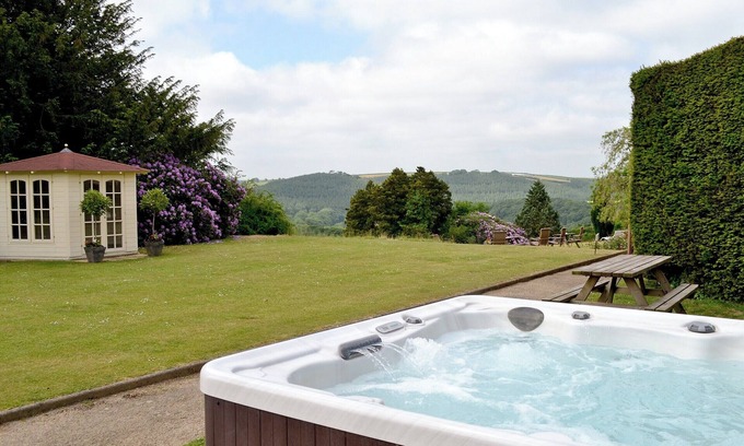 Winkleigh Cottage | 9 bedroom accommodation in Beaford, near Winkleigh