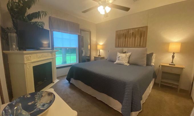 Dunnellon House | 9-Guest+River Access+Dogs+powerisOn!