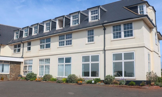 Thurlestone Apartment | 9 LINKS COURT, family friendly, with pool in Thurlestone