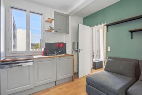Gambetta Apartment | 9-minute walk from La Défense - 1 bedroom