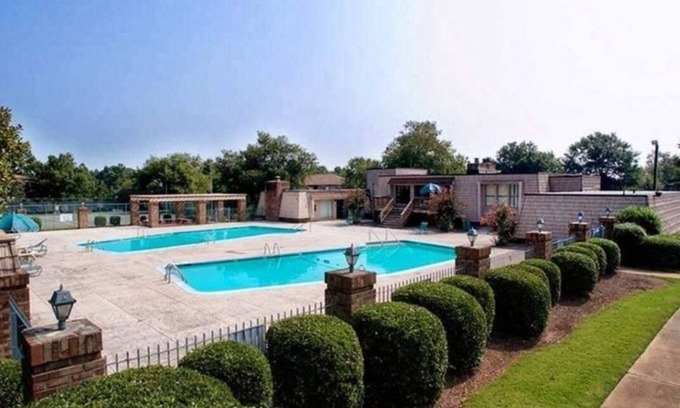 St. Andrews Apartment | 9 mnt arme schools n5 mnt to the zoon10 mnt downtown n10 minute of university
