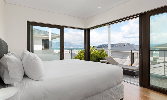 Bloubergstrand Apartment | 9 Shell Road