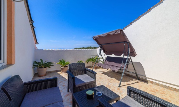 Lopar Apartment | 90 m² Apartment ∙ 2 bedrooms ∙ 6 guests