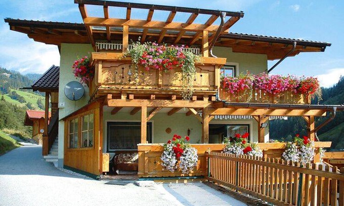 Grossarl Apartment | 90 m² Apartment ∙ 3 bedrooms ∙ 8 guests