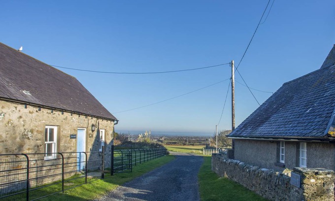 Rhoscolyn Cottage | 90 m² Cottage ∙ 1 bedroom ∙ 2 guests