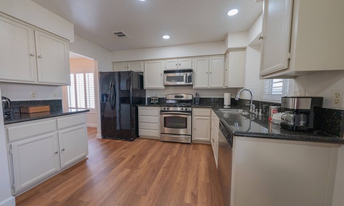 Mission Hills House | 911 Ocean Twelve Quiet Safe Family Reunion