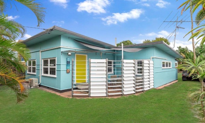 Golden Beach House | 92 Landsborough Parade Golden Beach