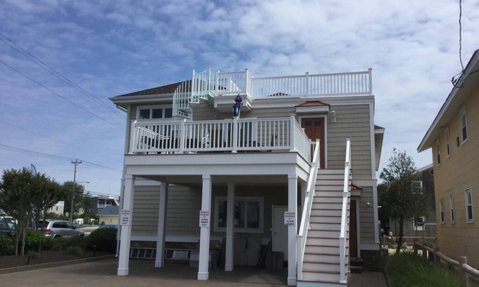 Surf City House | 9290 Stango (LBI Businnes Ctr)