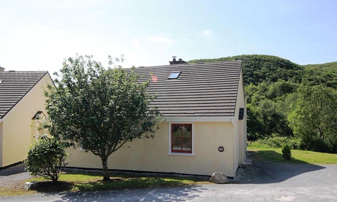 Clifden House | 93 Clifden Glen Holiday Home