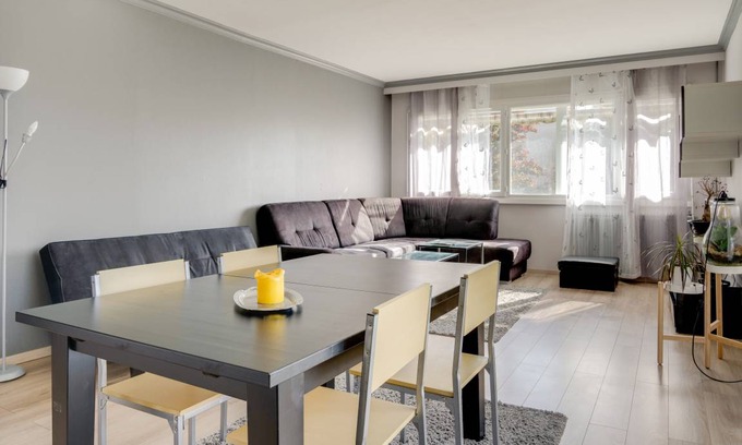 Quartier Grieu-Vallon Suisse-Saint-Hilaire Apartment | 93 m² Apartment ∙ 3 bedrooms ∙ 6 guests