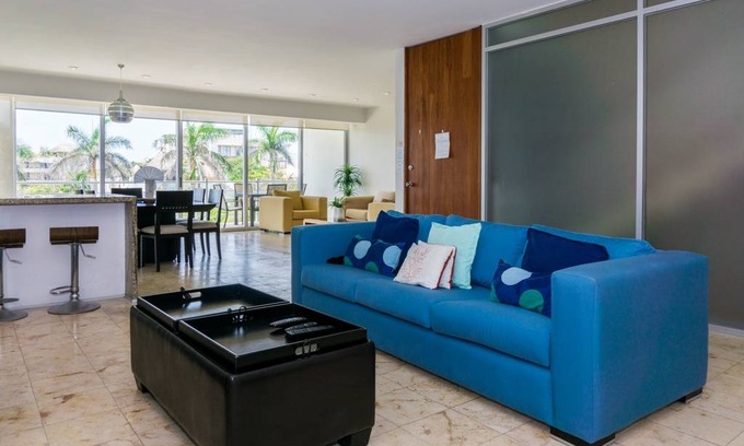 Downtown Condo | 93 m² Condo ∙ 2 bedrooms ∙ 5 guests