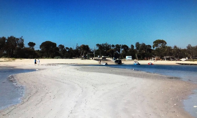 Rosebud House | 930 Big House OnTheBeach-30 metres Beach/Shops/Pub/Resturants-Leave Car Behind