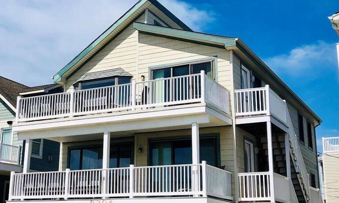 Townsend's Inlet House | 9304 Pleasure Avenue 1st Floor-Bottom Unit