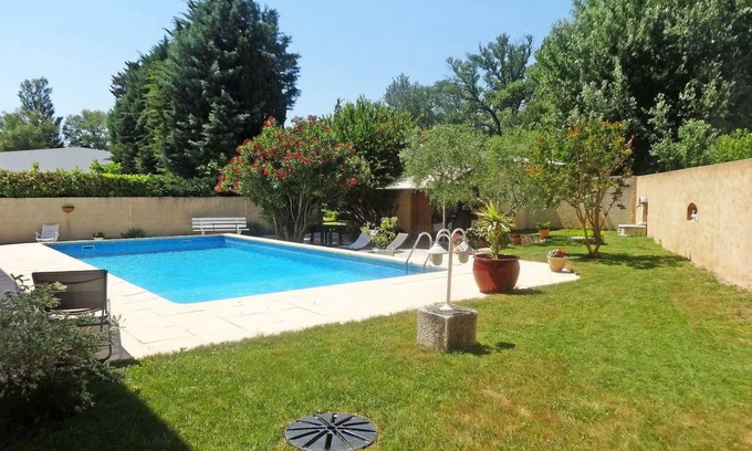 Noves Other | 95 m² Accommodation ∙ 2 bedrooms ∙ 4 guests