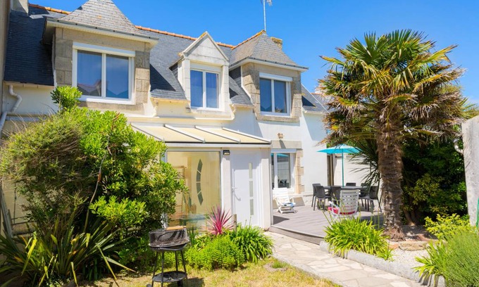 Saint-Guenole House | 95 m² House ∙ 3 bedrooms ∙ 6 guests