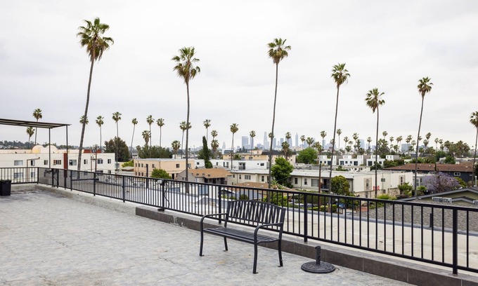 East Hollywood Apartment | 953 N Normandie Ave