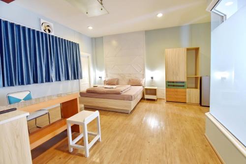 Bang Pakong Apartment | 97 Merryland Apartments & Hotel