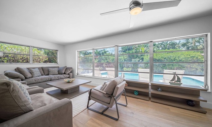 Garden Isles House | 971 Managed By Brampton Park