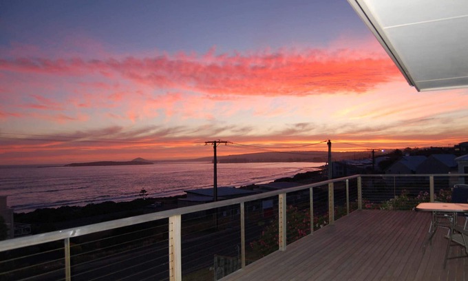 Hayborough House | 98 Seagull Ave - First Class Property with Stunning Sea Views
