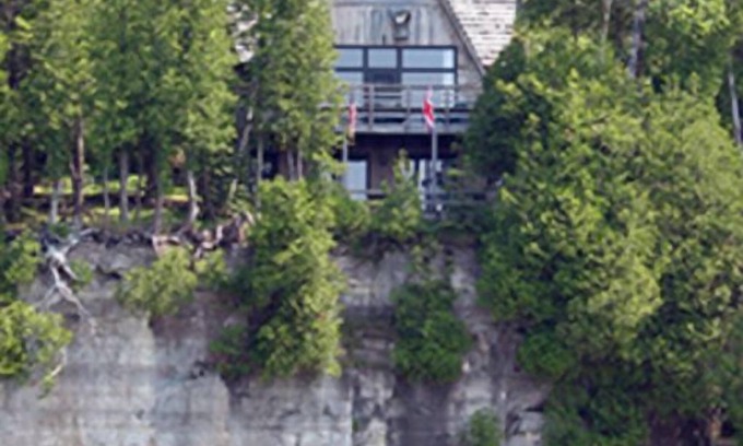 Gills Rock House | A Amazing Cliffside Home Rental