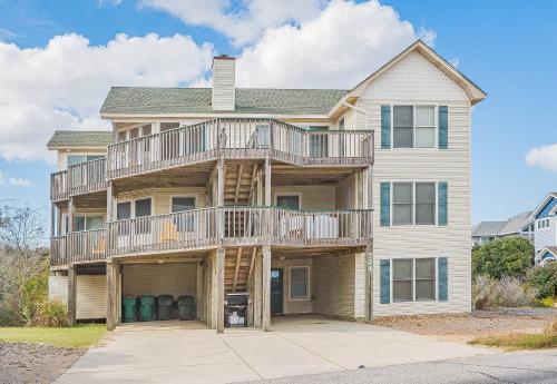 Corolla House | A Beach Ball - C5112