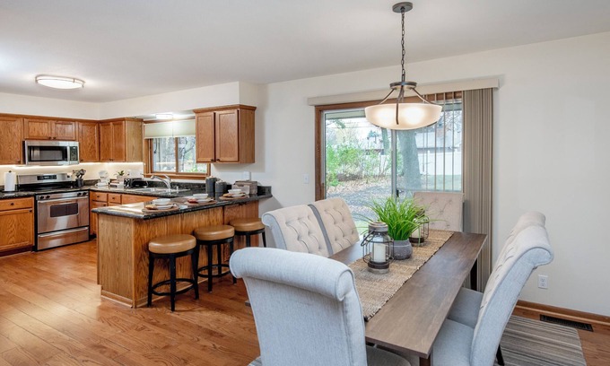 Apple Valley House | A beautiful five-bedroom house is perfect for the entire family!